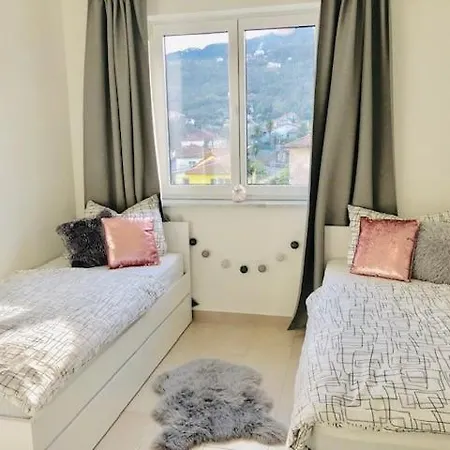 Aurora Apartment *